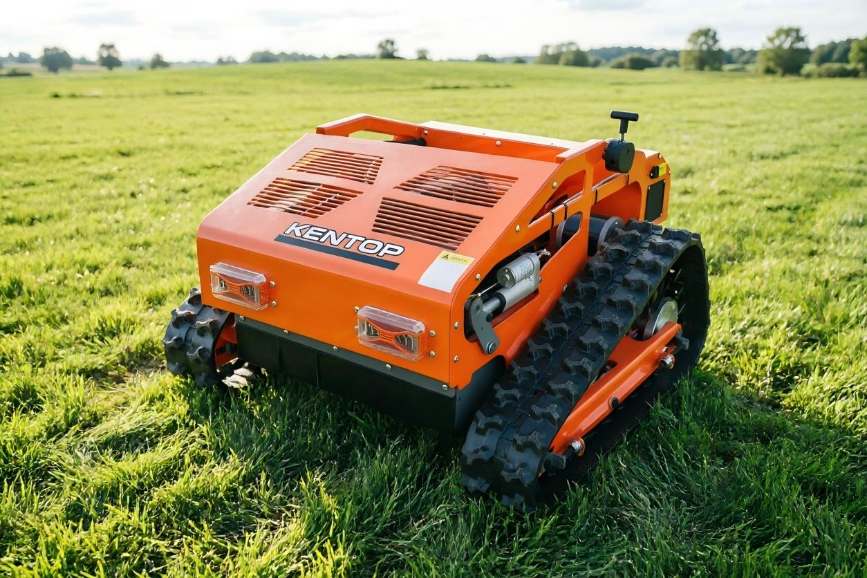 KENTOP SH-550B 550mm remote control tracked lawn mower working on grass